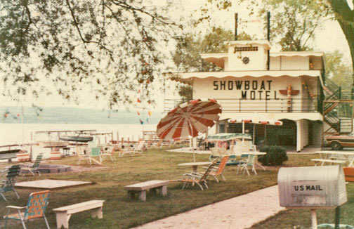showboat motel postcard
